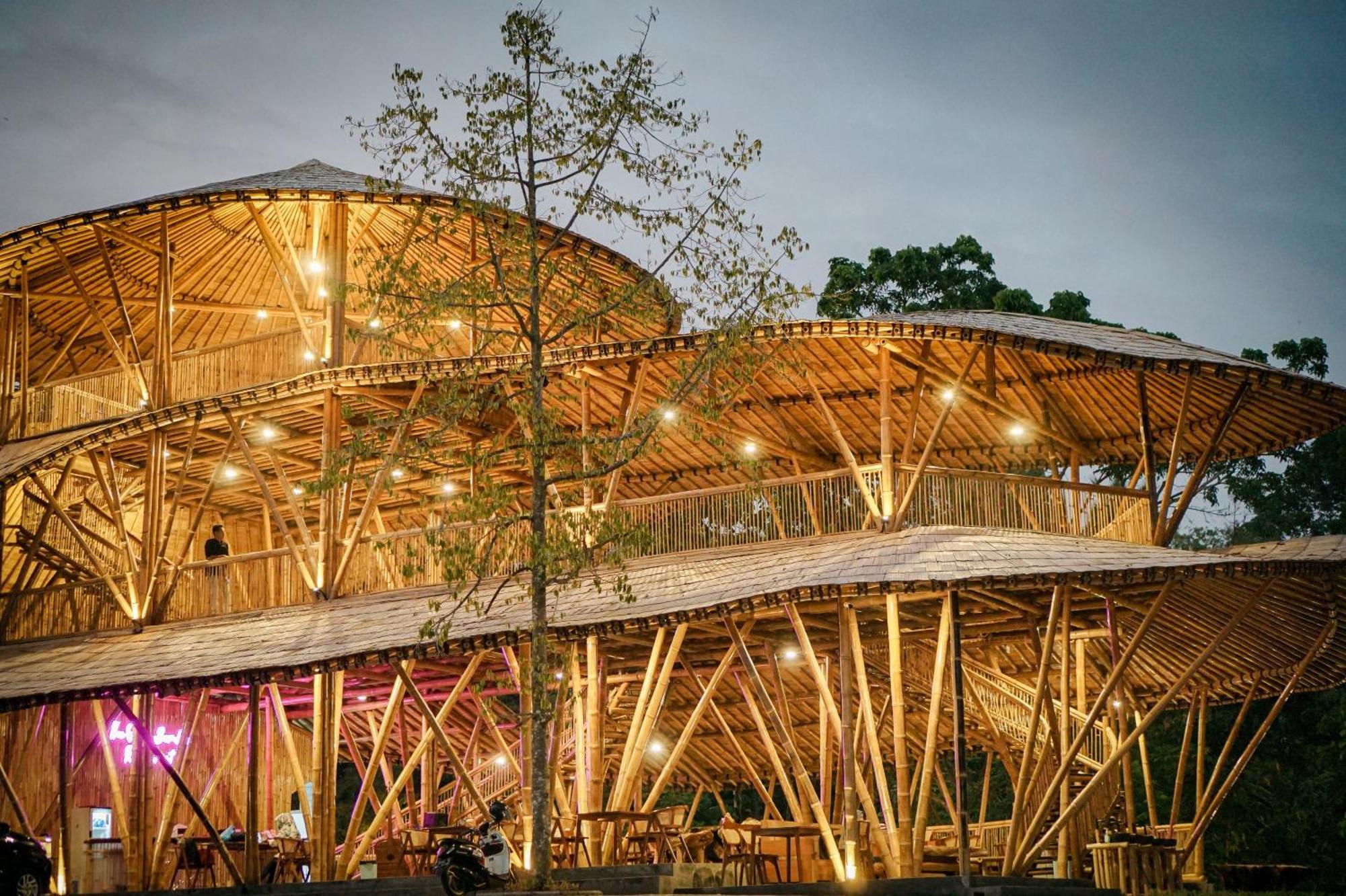 The Osing Bamboo Resort - A Liberta Collection Баньюванги Экстерьер фото